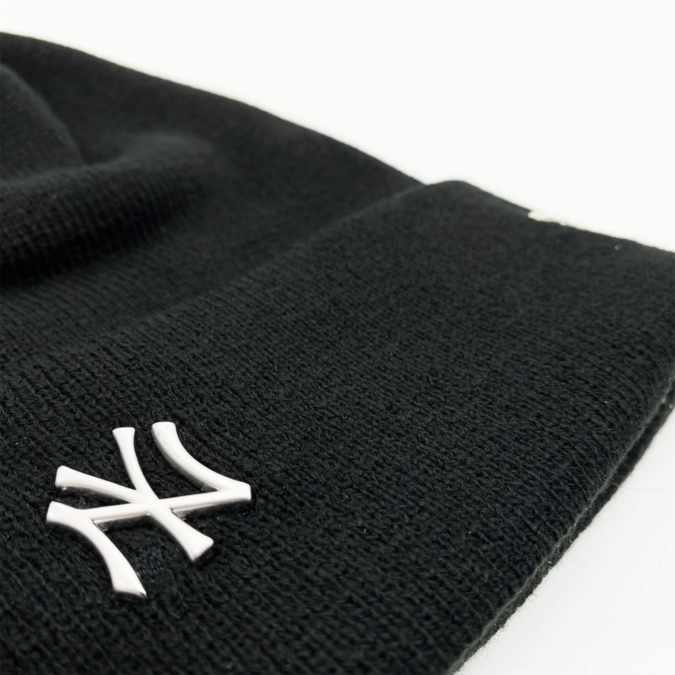 Bonnet New York Yankees Metallic Badge (Bonnet MLB) New Era chez FrenchMarket
