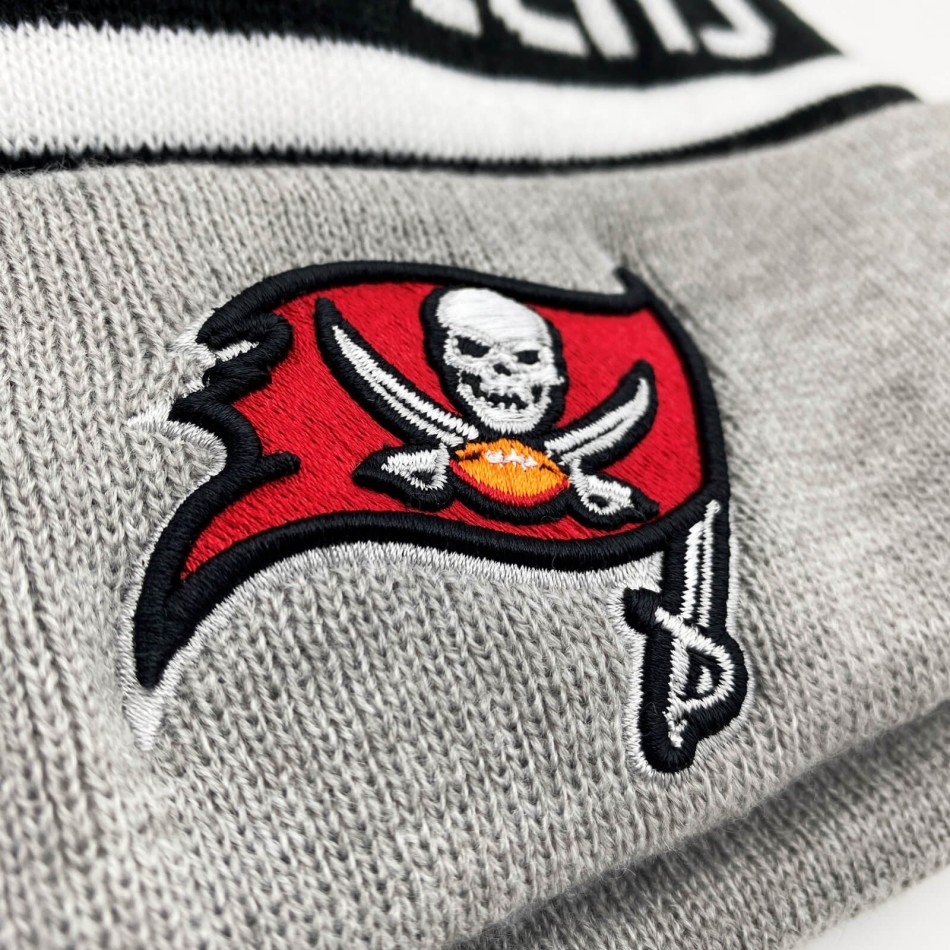 Bonnet Tampa Bay Buccaneers New Era NFL Jake Cuff à Pompon