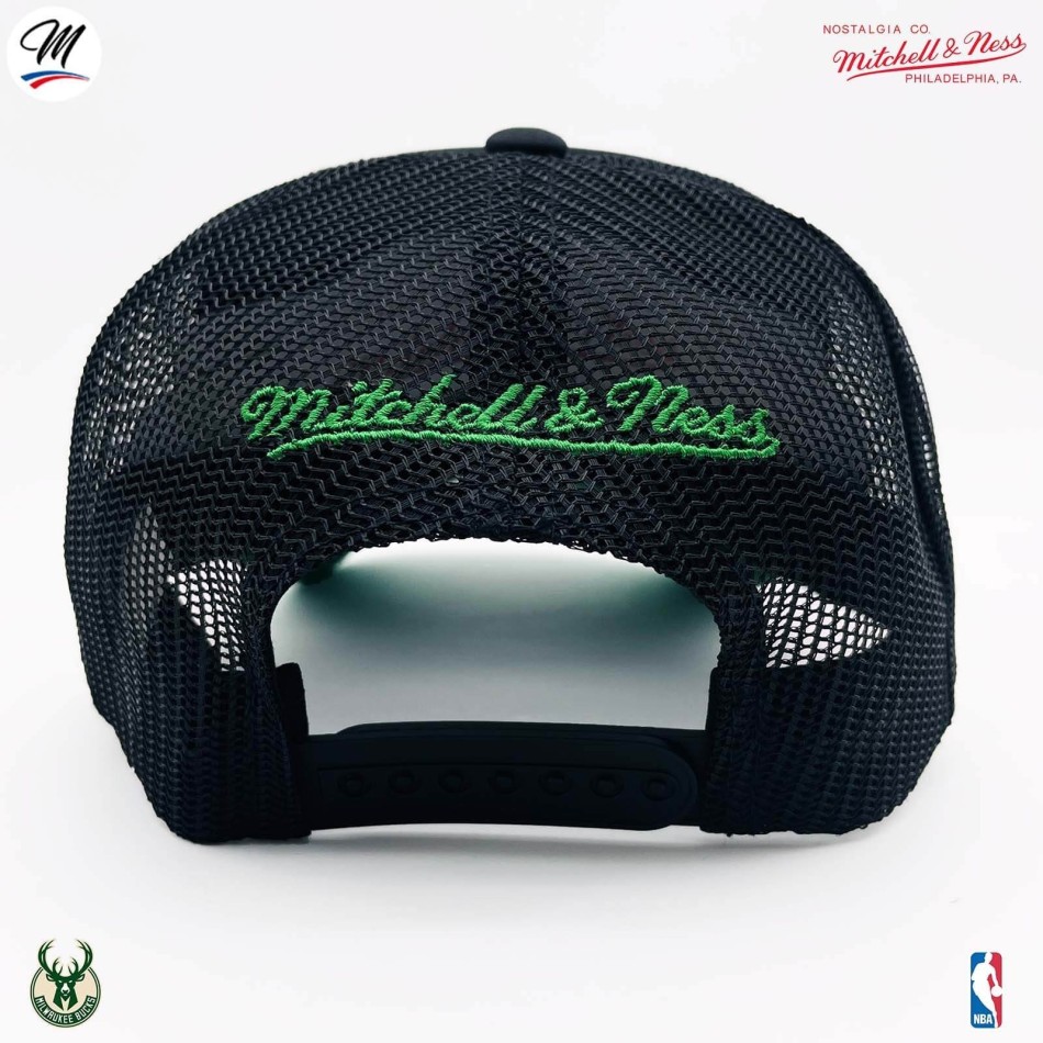 Mitchell & Ness Milwaukee Bucks HWC "Gold Leaf" NBA Trucker Cap