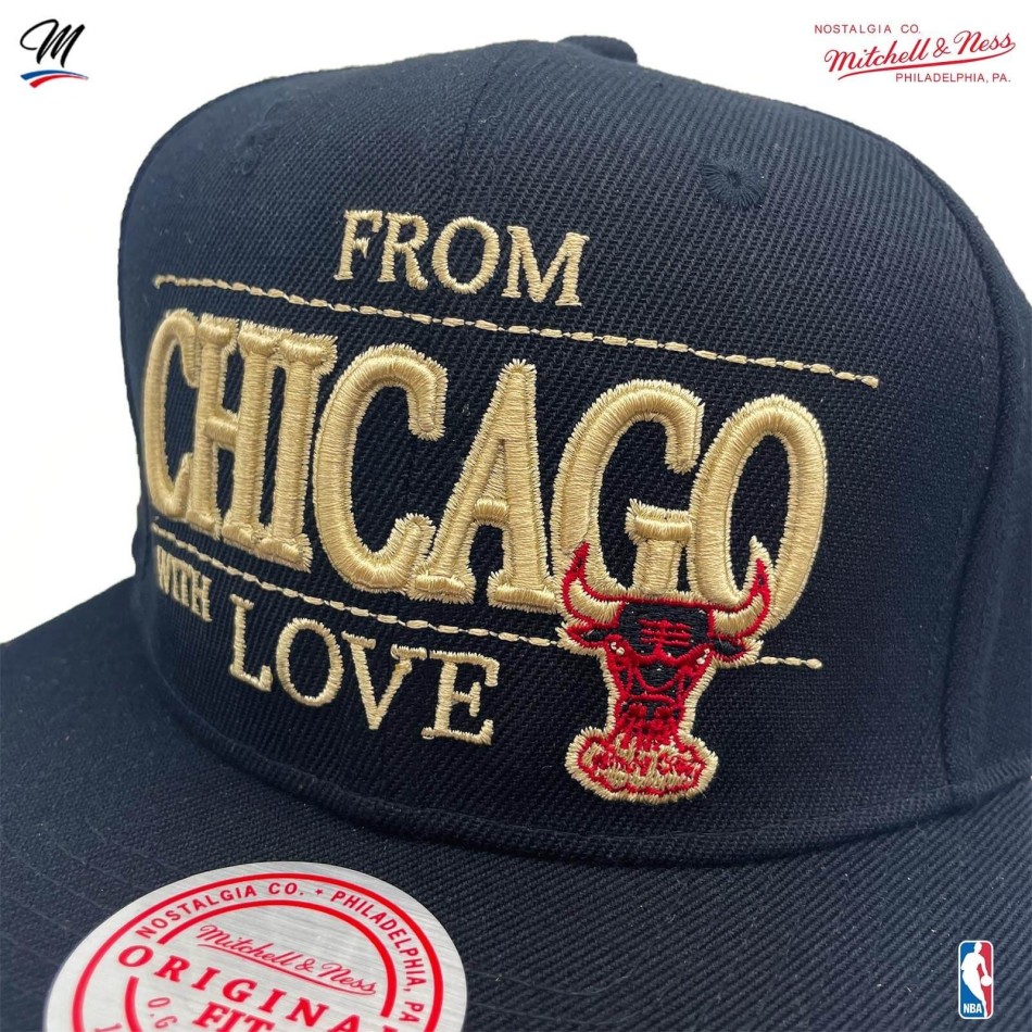 Gorra NBA "Chicago With Love" de los Chicago Bulls (Gorra de la NBA) Mitchell & Ness chez FrenchMarket