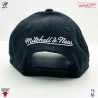 Gorra NBA "Top Spot Classic Red" de los Chicago Bulls (Gorras) Mitchell & Ness chez FrenchMarket Gorra NBA "Top Spot Classic Red" de los Chicago Bulls (Gorras) Mitchell & Ness chez FrenchMarket