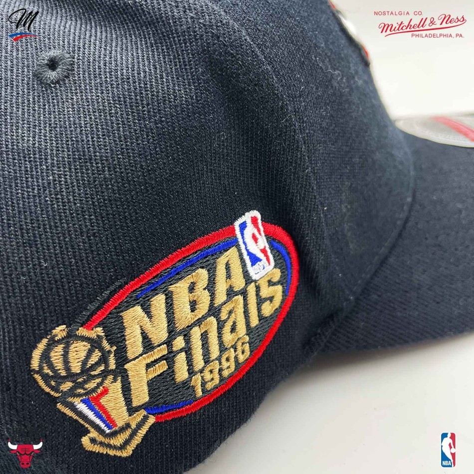 Chicago Bulls "Top Spot Klassiek Rood" NBA Cap (Caps) Mitchell & Ness chez FrenchMarket