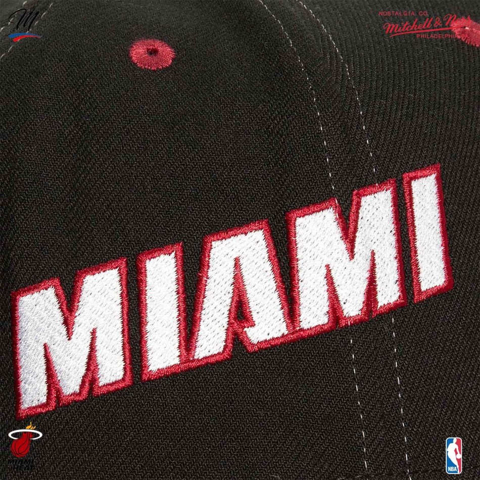 Cappello NBA Miami Heat HWC "Overbite (Cappellino) Mitchell & Ness chez FrenchMarket