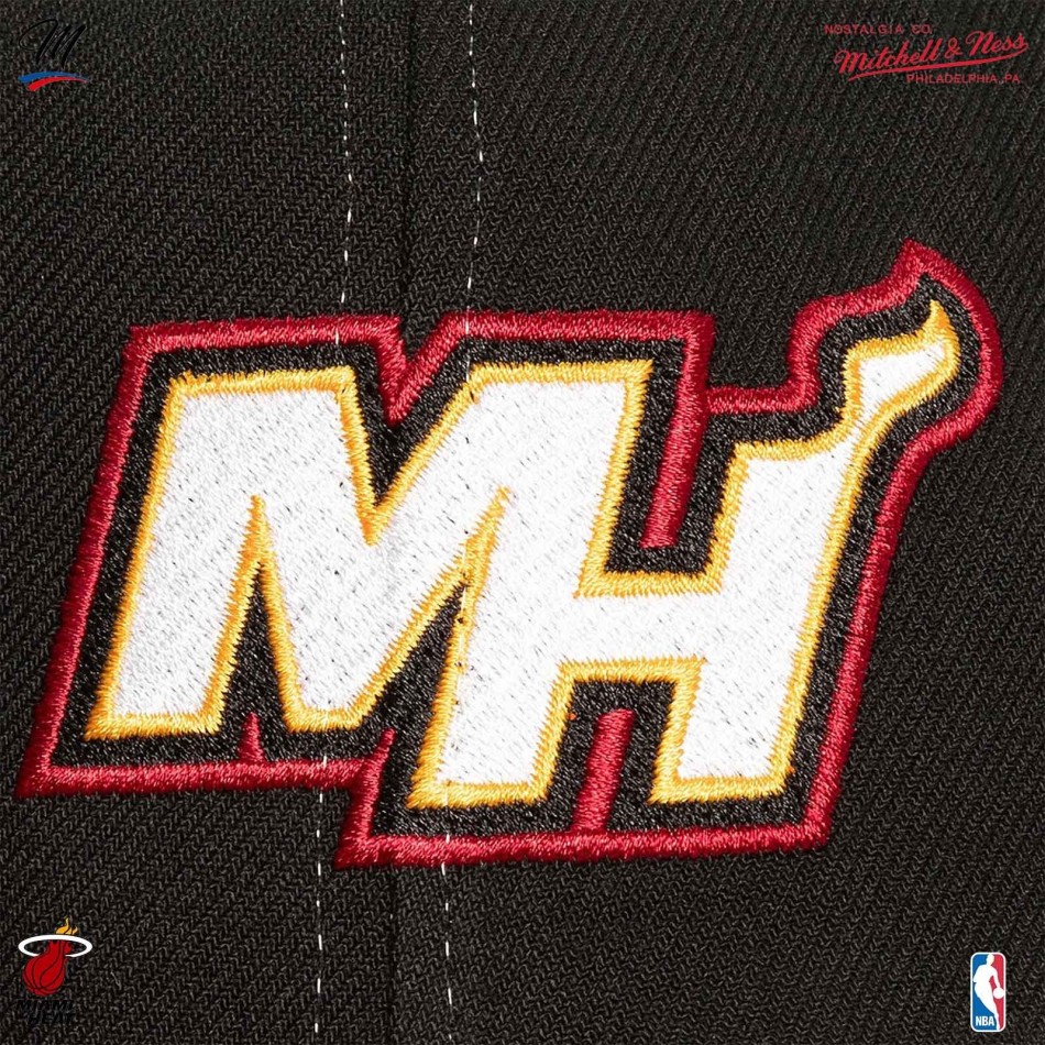 NBA Miami Heat HWC "Overbite" Cap (Cap) Mitchell & Ness auf FrenchMarket