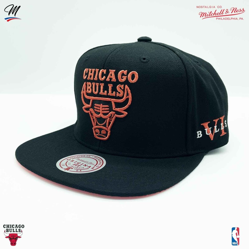MITCHELL & NESS Chicago Bulls "Core VI Snapback" NBA keps svart orange