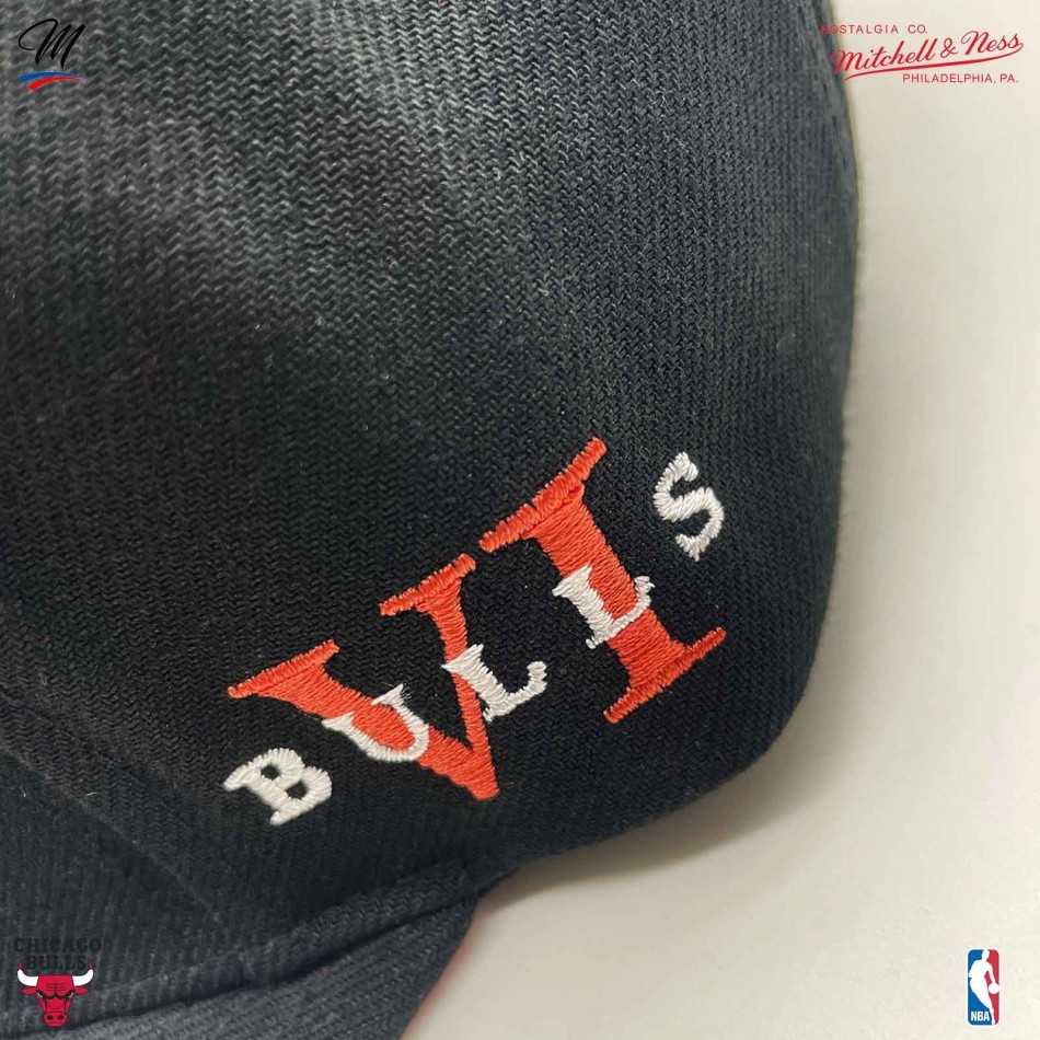 MITCHELL & NESS Chicago Bulls "Core VI Snapback" NBA Cap Black Orange