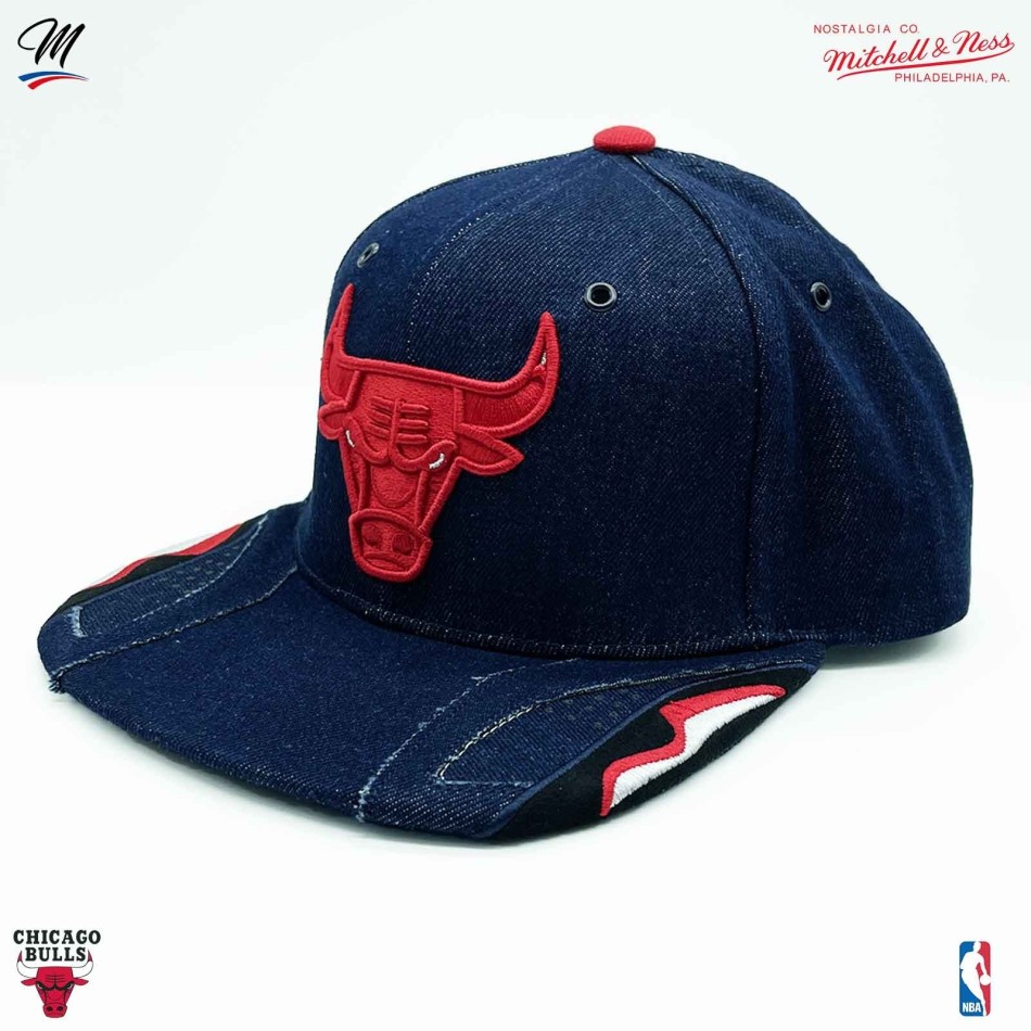 MITCHELL & NESS Chicago Bulls "Day 6 Snapback" NBA-keps infraröd