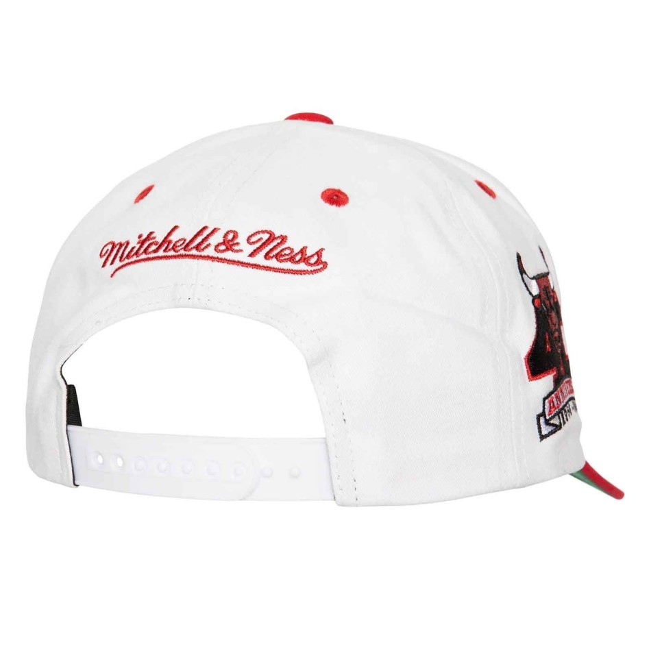 MITCHELL & NESS White Chicago Bulls NBA "Tail Sweep Pro" Cap