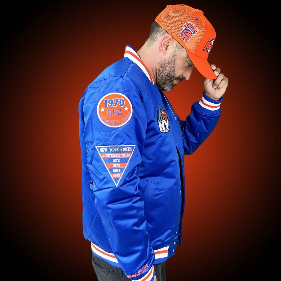 Mitchell & Ness - NBA Bomberjacka i satin Champion New York Knicks