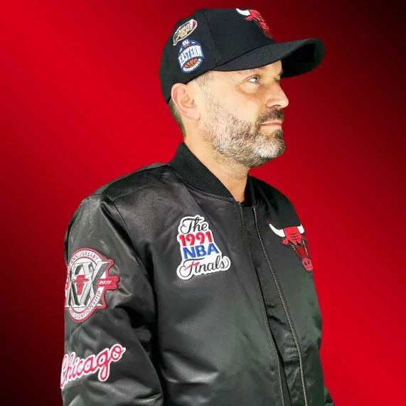 Veste Bomber Satin NBA Flight Chicago Bulls (Bomber) Mitchell & Ness chez FrenchMarket