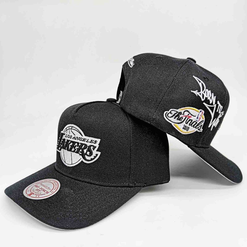 MITCHELL & NESS Los Angeles Lakers NBA Snapback keps "Born To Win Pro" Finals 2010