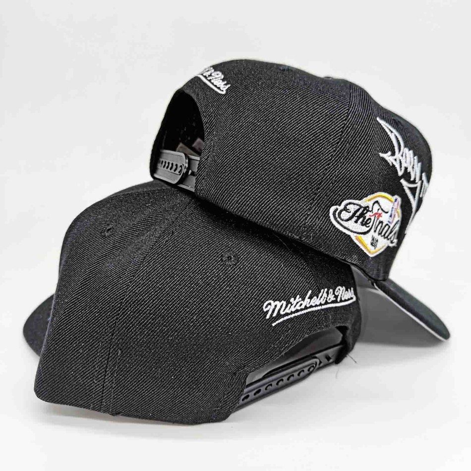 MITCHELL & NESS Los Angeles Lakers NBA Snapback keps "Born To Win Pro" Finals 2010