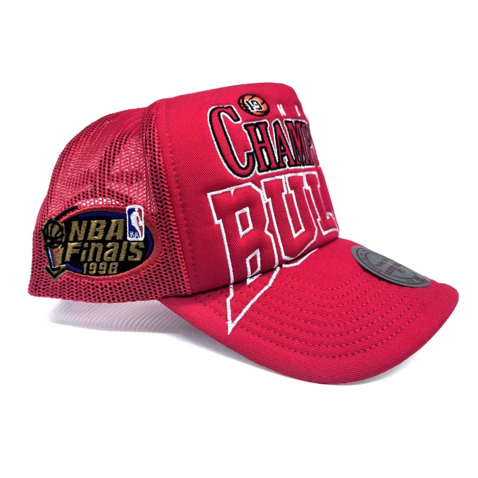 MITCHELL & NESS Chicago Bulls "Big Champ NBA" Truckerkeps i skumplast