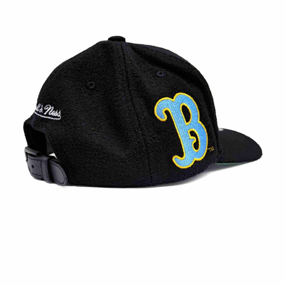 Casquette NCAA Los Angeles UCLA "Kicking Wool Pro" (Casquettes) Mitchell & Ness chez FrenchMarket