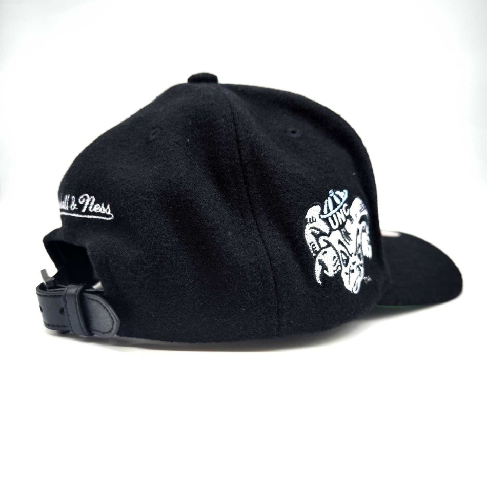 Casquette NCAA North Carolina Tar Heels "Kicking Wool Pro" (Casquettes) Mitchell & Ness chez FrenchMarket