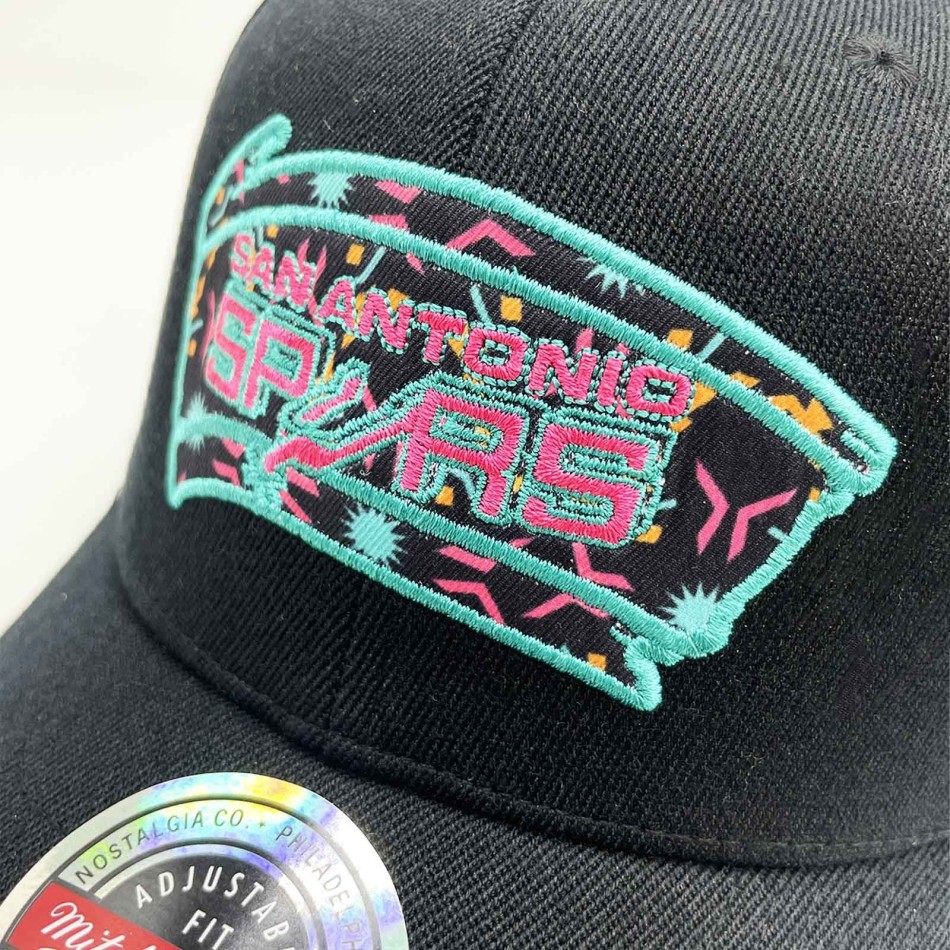 San Antonio Spurs "Team Infill Camo Classic" NBA keps - Mitchell & Ness - Officiell Snapback