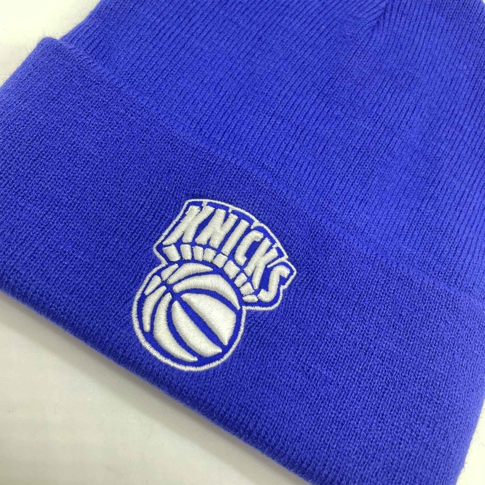Bonnet NBA New York Knicks "Core Knit HWC" (Bonnets) Mitchell & Ness chez FrenchMarket
